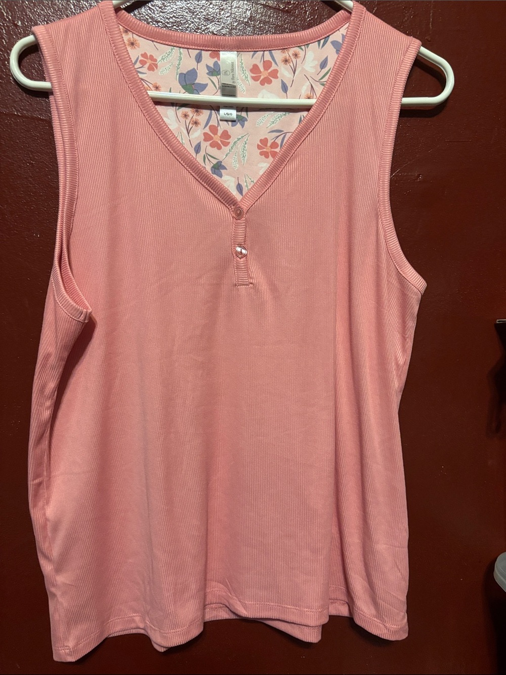 Women’s Blush Pink V-Neck Sleeveless Tank with Button Accent